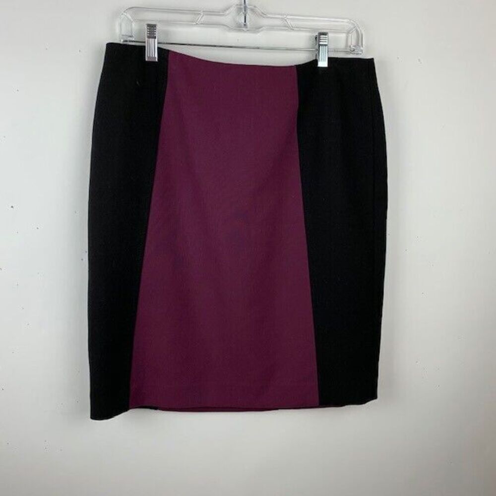 Halogen Pencil Skirt Womans Size 10 Petite Black Burgandy back Zip